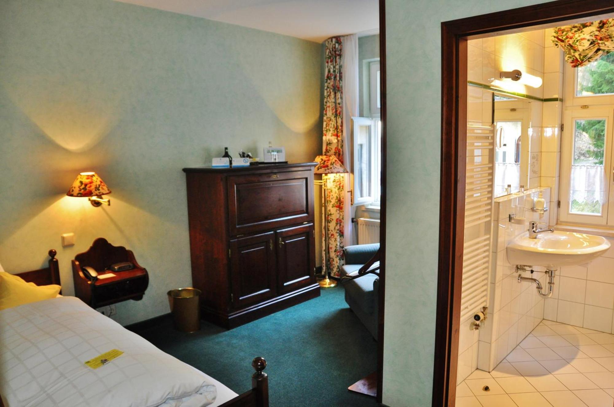 Flair-Hotel Waldfrieden Oberweißbach Pokoj fotografie