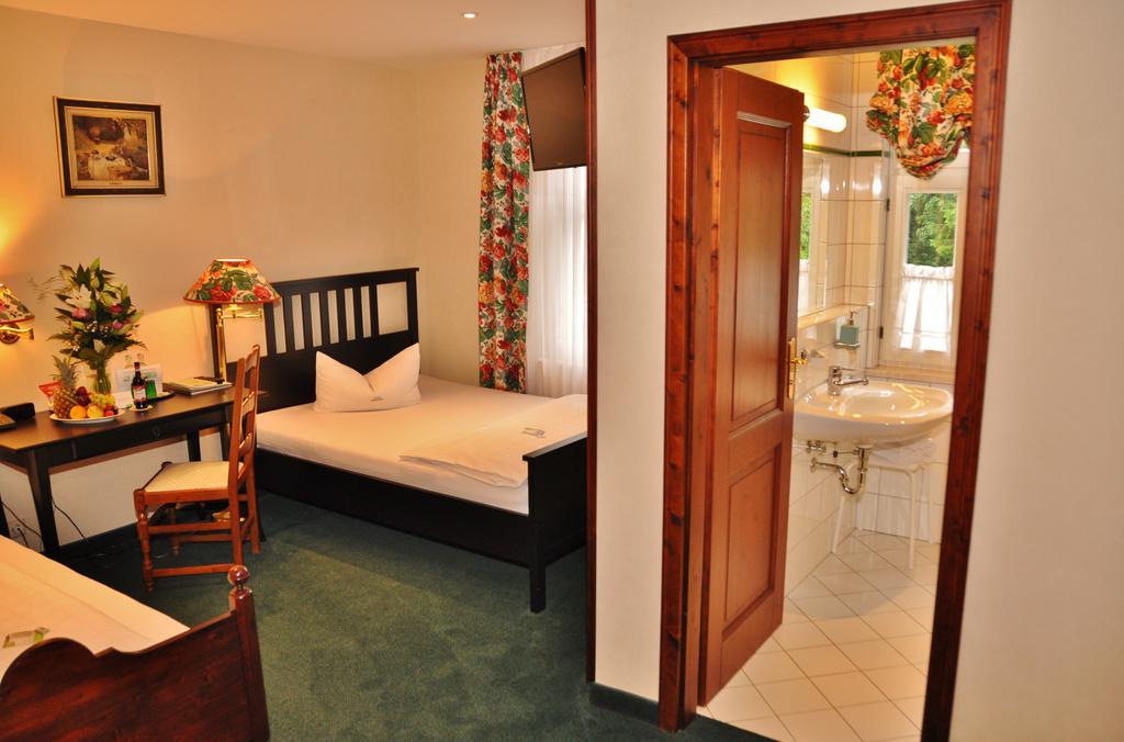 Flair-Hotel Waldfrieden Oberweißbach Exteriér fotografie