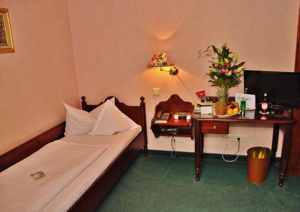 Flair-Hotel Waldfrieden Oberweißbach Exteriér fotografie