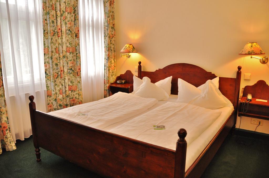 Flair-Hotel Waldfrieden Oberweißbach Exteriér fotografie
