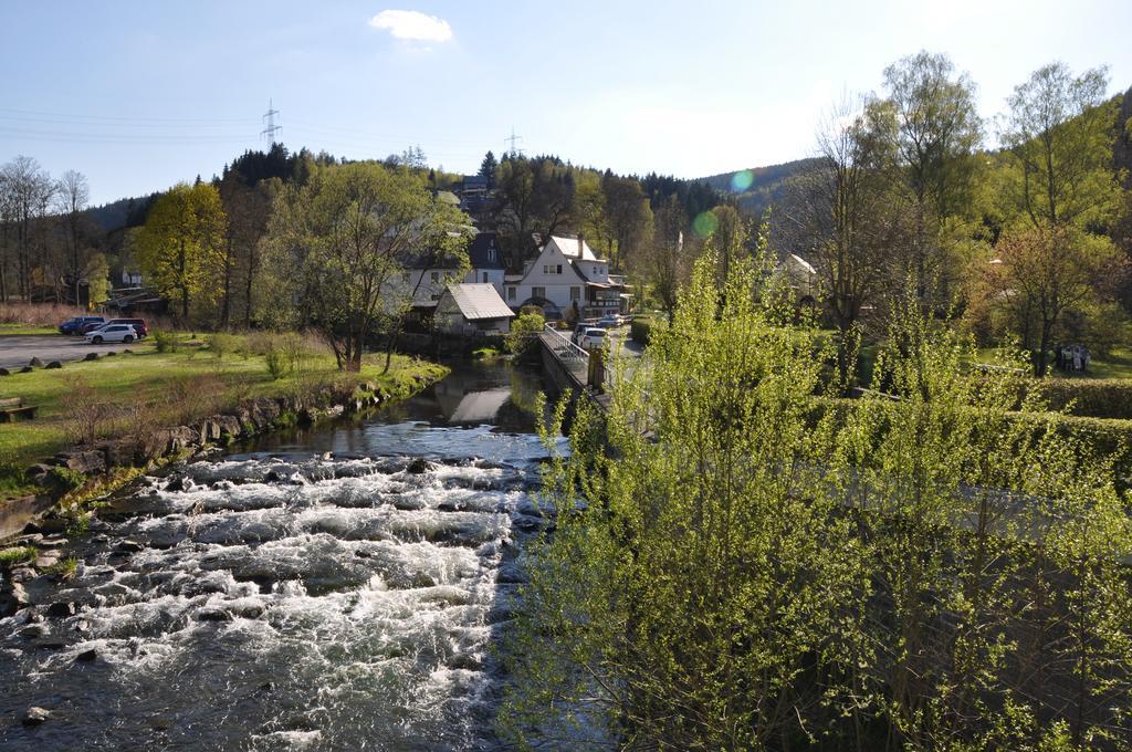 Flair-Hotel Waldfrieden Oberweißbach Exteriér fotografie