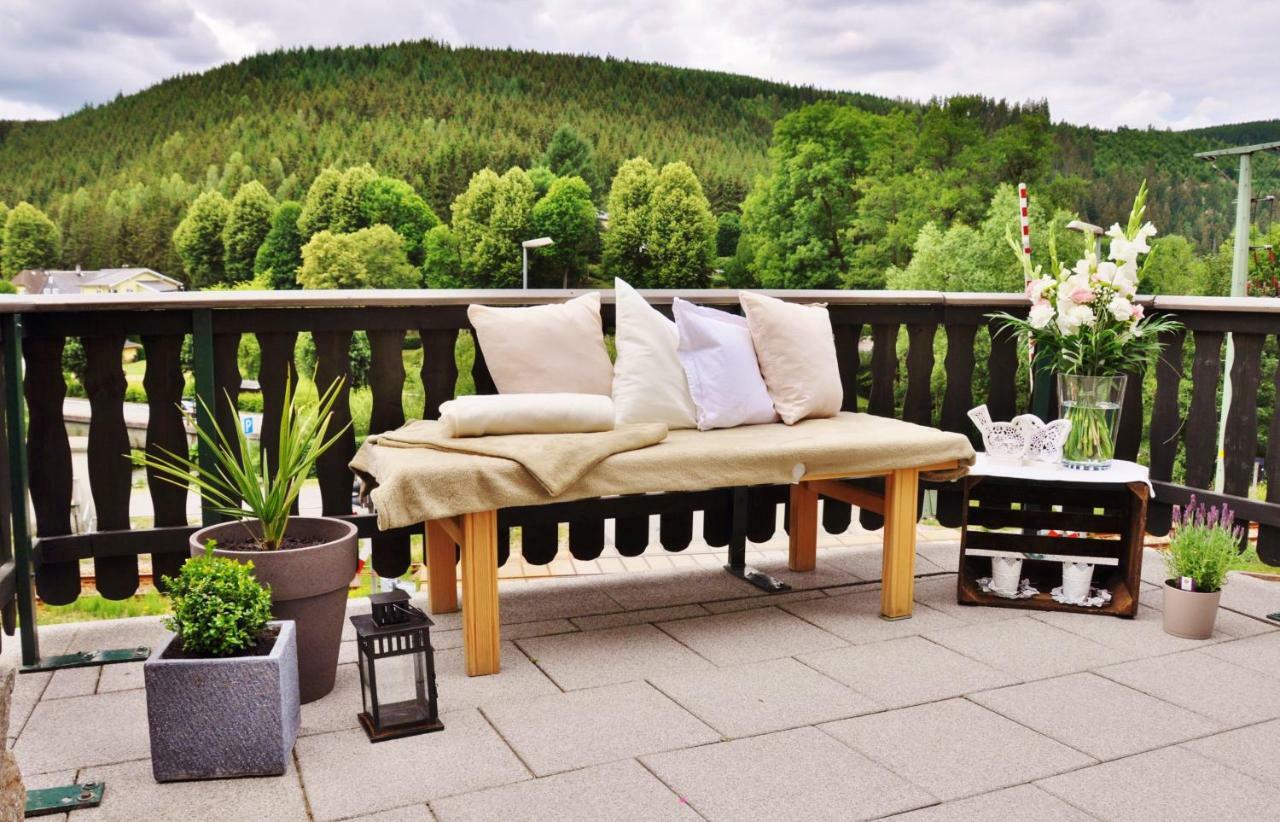 Flair-Hotel Waldfrieden Oberweißbach Exteriér fotografie